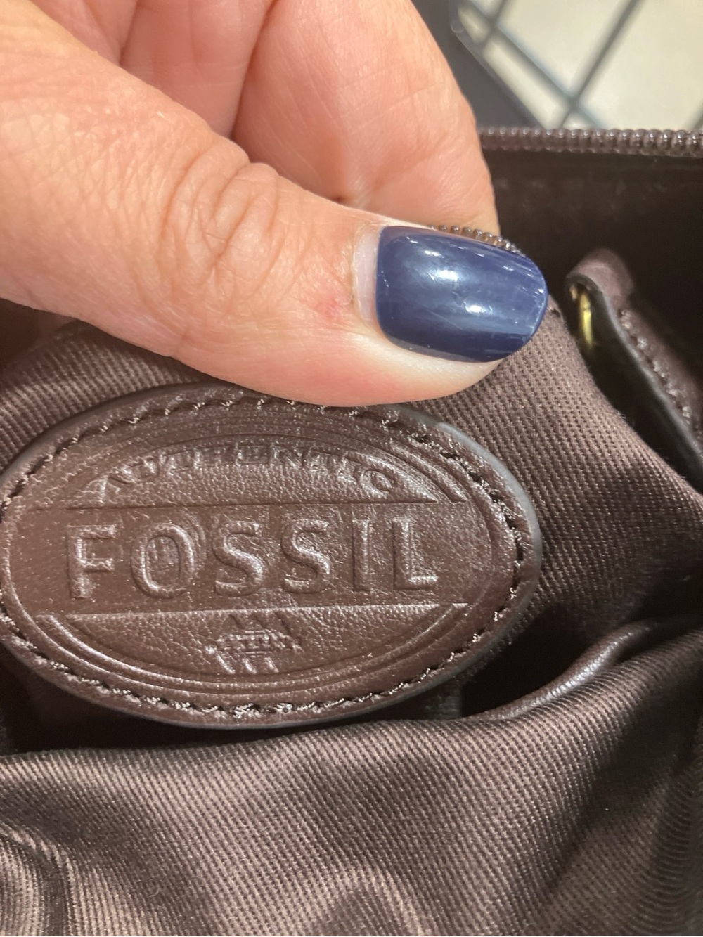 Fossil Dark Brown Leather Crossbody Bag Vintage Explorer Keyhole Lock Y2K Boho - Picture 3 of 13